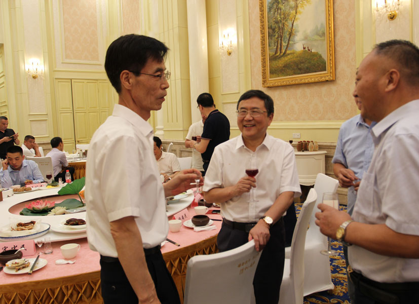楊安民從業(yè)卅五周年系列報道--“璀璨卅五年，榮耀共分享”紀(jì)念晚宴