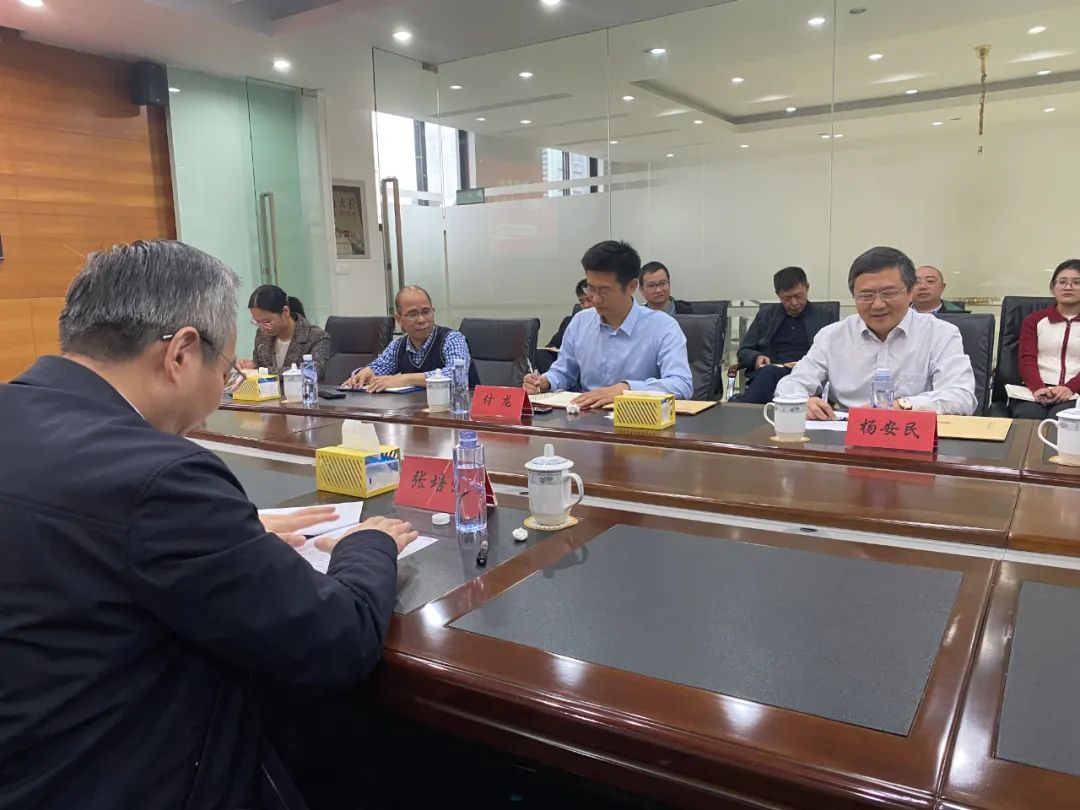 奉賢區(qū)人大常委會(huì)黨組書記、主任張培榮一行蒞臨上海山美股份開(kāi)展“優(yōu)環(huán)境、穩(wěn)經(jīng)濟(jì)”大走訪大調(diào)研