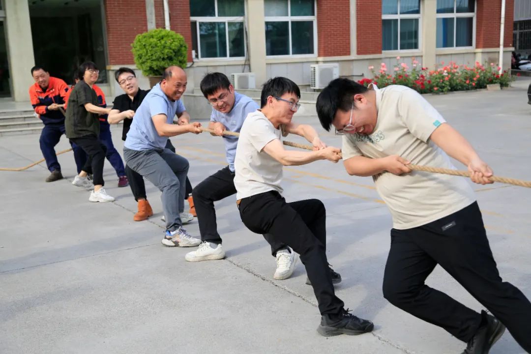 上海山美股份2025春季運(yùn)動(dòng)會(huì)火熱啟幕！拔河、籃球預(yù)賽燃情開戰(zhàn)